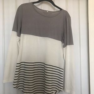 Tri colored long sleeve top